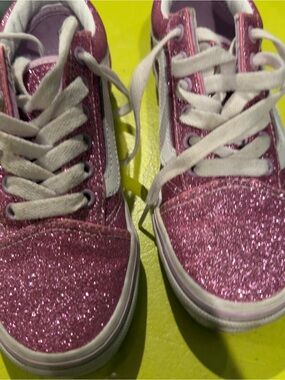 Vans Pink Kids Glitter Lace-Up Sneakers. Size 1 girls.
